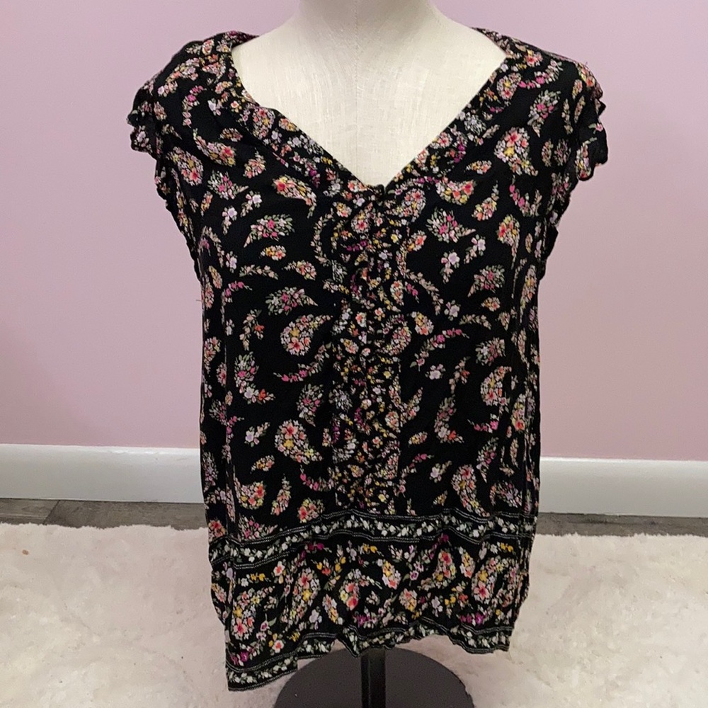 Old Navy flower top